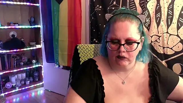 Snapshot of Kinky_Witch chatting on 11/19/25, 03:50 Kinky Witch online show from 11/19/25, 03:50