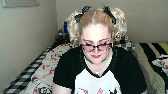 Kinky Witch online show from 04/18/26, 04:38