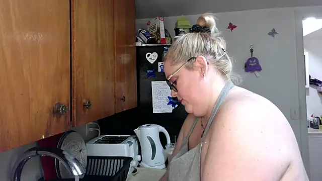 Kinky Witch online show from 04/30/26, 06:03