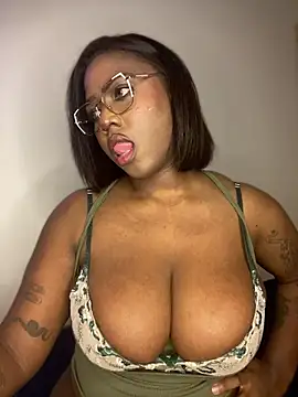 Alexia 24 online show from 06/16/26, 04:15