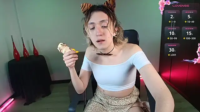 Axel-xoxo online show from 10/18/25, 01:41