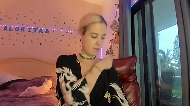 Snapshot of aalokitaa chatting on 07/19/26, 11:41 aalokitaa online show from 07/19/26, 11:41