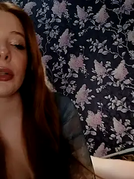 Snapshot of Dari_Toy_ chatting on 11/14/25, 01:26 Dari Toy online show from 11/14/25, 01:26