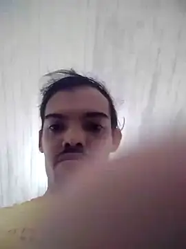 GuilhermeYuree online show from 01/06/26, 03:49