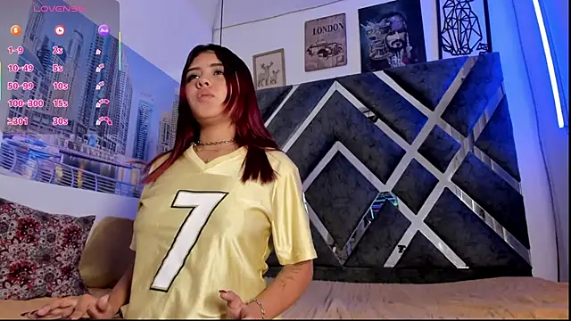 lizzylizzy4 online show from 10/15/25, 03:50