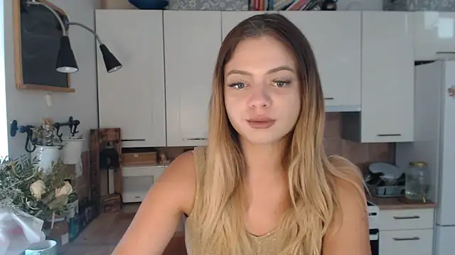 Snapshot of BuffyxLUST chatting on 09/23/25, 11:35 BuffyxLUST online show from 09/23/25, 11:35