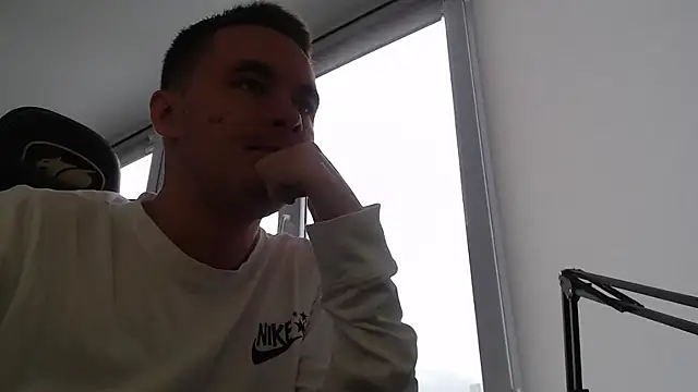 FreddyBredi online show from 11/01/25, 09:00