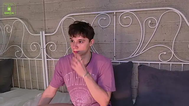 AnthonyHall online show from 12/17/25, 04:29