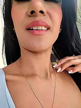 Juliana Xander online show from 11/08/25, 03:12