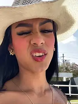 Juliana Xander online show from 12/04/25, 02:04