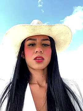 Juliana Xander online show from 12/15/25, 02:21