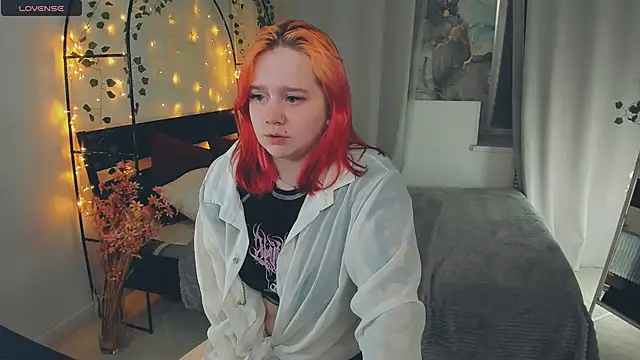 lunaalli online show from 04/21/26, 12:22