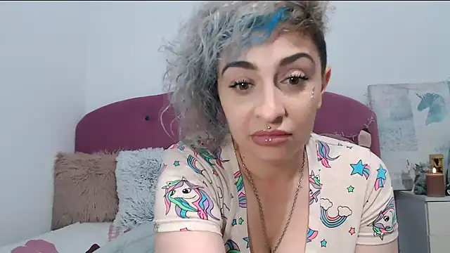 Snapshot of AAARUNY chatting on 10/11/25, 11:31 AAARUNY online show from 10/11/25, 11:31