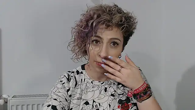 Snapshot of AAARUNY chatting on 02/03/26, 04:56 AAARUNY online show from 02/03/26, 04:56