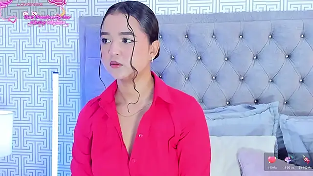 Evaa Lunna  online show from 12/04/25, 08:17