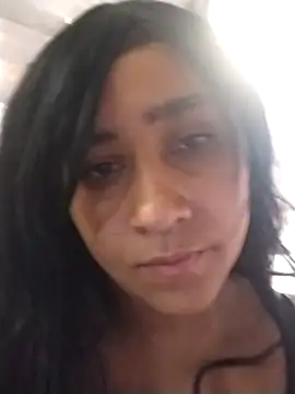 Snapshot of srtsara chatting on 09/29/25, 12:32 srtsara online show from 09/29/25, 12:32