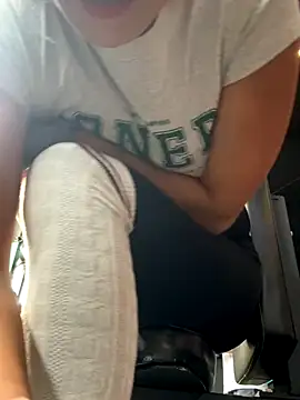 Ninazhang online show from 10/11/25, 02:22