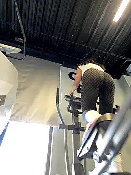 Ninazhang online show from 10/20/25, 01:17