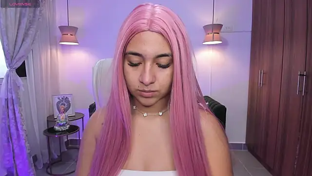 DANDARA THOM online show from 10/24/25, 07:21