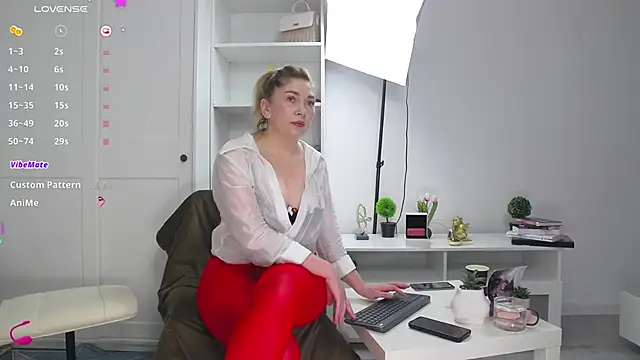 Anna glamlovely online show from 01/17/26, 07:35