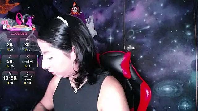 CristaldelLeon s online show from 10/07/25, 02:14