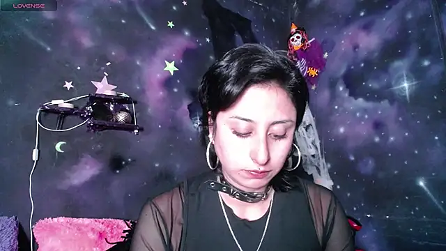 CristaldelLeon s online show from 10/17/25, 07:27