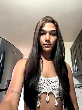 Snapshot of love_megann chatting on 10/19/25, 03:34 love megann online show from 10/19/25, 03:34