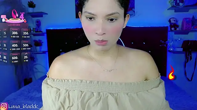 Luna blackk online show from 10/09/25, 09:02