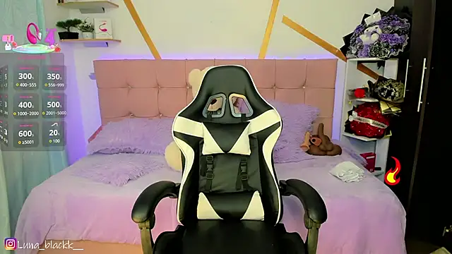 Luna blackk online show from 02/11/26, 09:09