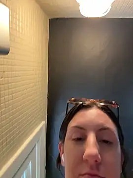 Snapshot of sweetsirenn chatting on 07/15/26, 02:55 sweetsirenn online show from 07/15/26, 02:55