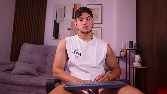 Snapshot of DaviesBrown chatting on 02/26/26, 09:03 DaviesBrown online show from 02/26/26, 09:03