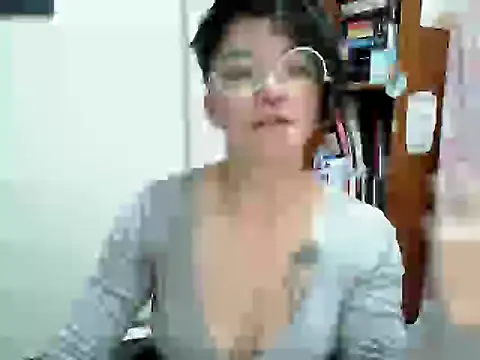 Snapshot of Came-II chatting on 06/30/26, 02:45 Came-II online show from 06/30/26, 02:45