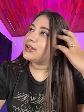 Snapshot of Gaby__Howards chatting on 11/30/25, 07:07 Gaby Howards online show from 11/30/25, 07:07