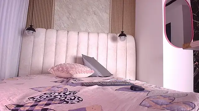 Snapshot of celeste_moonx chatting on 06/07/26, 11:58 celeste moonx online show from 06/07/26, 11:58