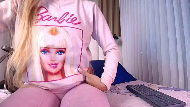 Snapshot of celeste_moonx chatting on 07/25/26, 11:52 celeste moonx online show from 07/25/26, 11:52