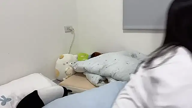 Snapshot of LHeart chatting on 09/24/25, 02:31 LHeart online show from 09/24/25, 02:31