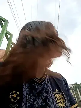 Snapshot of Alis_1327 chatting on 09/17/25, 10:00 Alis 1327 online show from 09/17/25, 10:00