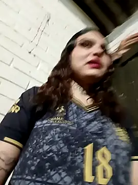 Snapshot of Alis_1327 chatting on 09/28/25, 11:32 Alis 1327 online show from 09/28/25, 11:32