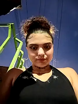 Snapshot of Alis_1327 chatting on 10/12/25, 11:15 Alis 1327 online show from 10/12/25, 11:15