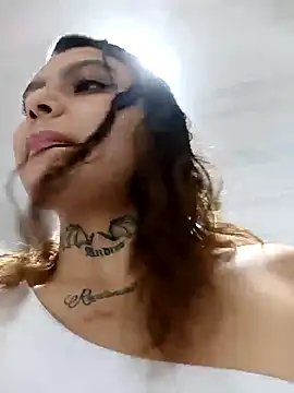 Snapshot of Alis_1327 chatting on 11/19/25, 11:38 Alis 1327 online show from 11/19/25, 11:38