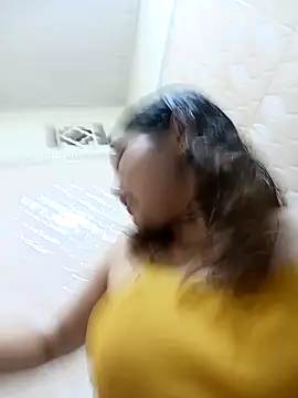 Snapshot of Alis_1327 chatting on 11/27/25, 09:50 Alis 1327 online show from 11/27/25, 09:50