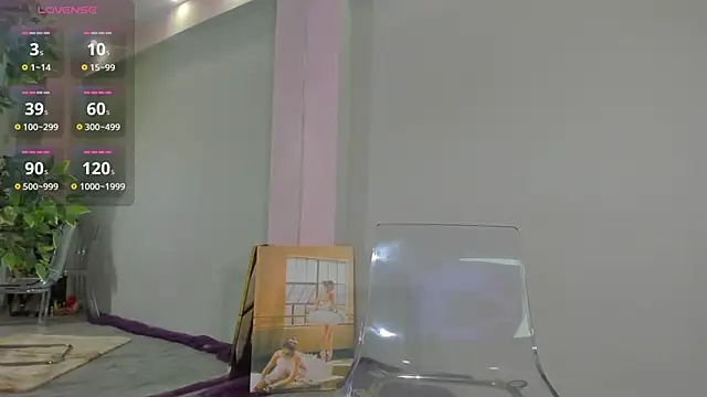 MayaHellen online show from 10/10/25, 05:17