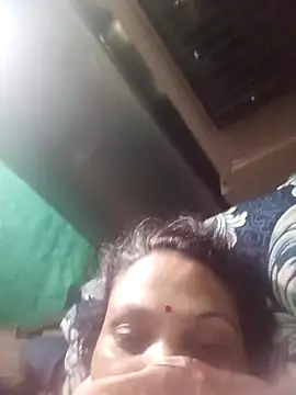 Snapshot of SHWETA1180 chatting on 11/12/25, 05:57 SHWETA1180 online show from 11/12/25, 05:57