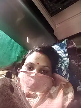 Snapshot of SHWETA1180 chatting on 11/14/25, 08:13 SHWETA1180 online show from 11/14/25, 08:13