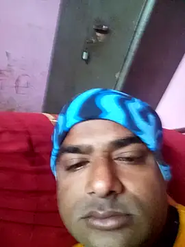 sree4143 online show from 11/06/25, 12:39