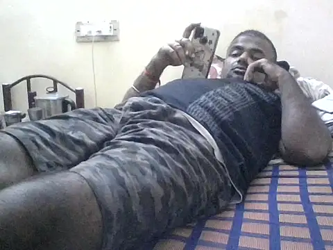 sree4143 online show from 11/27/25, 04:31