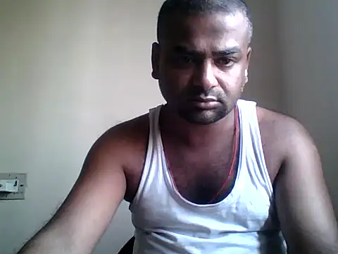 sree4143 online show from 11/28/25, 05:21