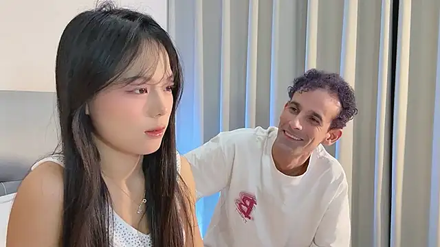 Snapshot of 19cmfuck18girl chatting on 11/08/25, 01:33 19cmfuck18girl online show from 11/08/25, 01:33