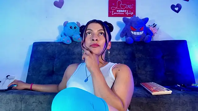 Fox Roxxan online show from 03/23/26, 01:42