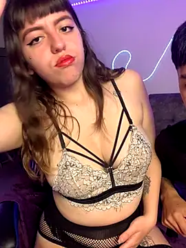 Snapshot of antonelaXantonysex chatting on 11/03/25, 06:09 antonelaXantonysex online show from 11/03/25, 06:09